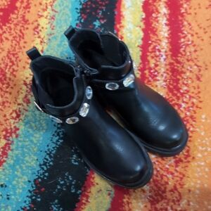 Steve Madden Black Sole Girl